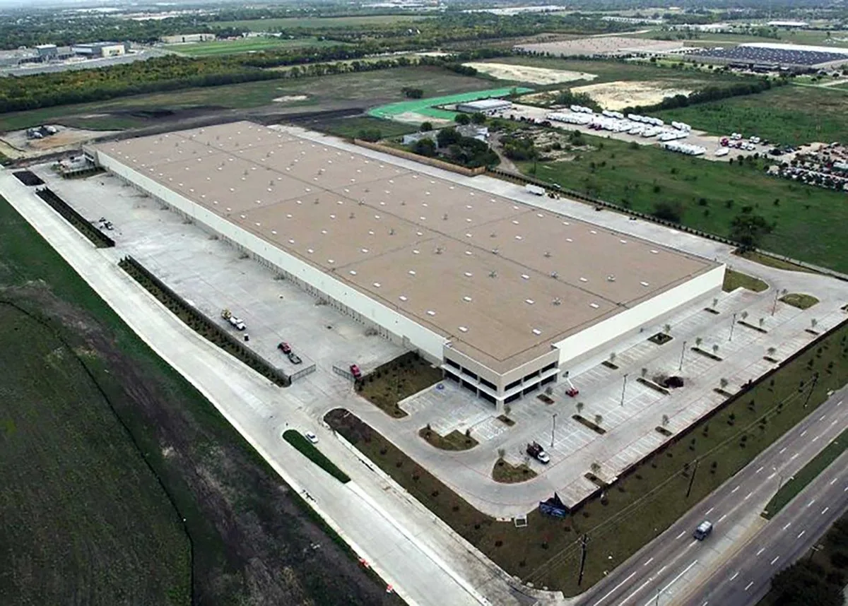 Distribution Center Roofing in Cedar Rapids, IA Distribution Center Roofing in Cedar Rapids, IA